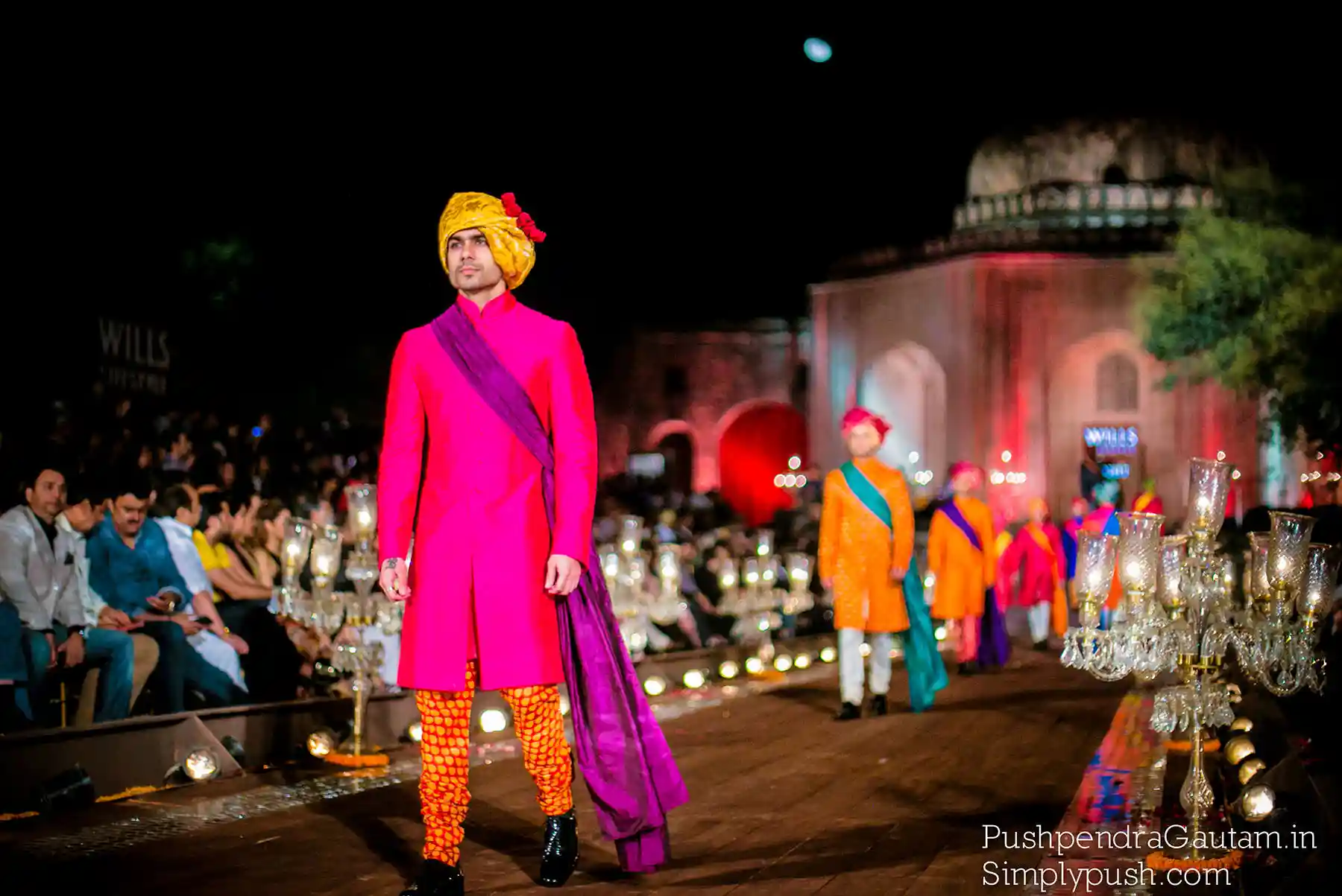 Rohit-bal-grand-finale-wifwss15-quli-khan-tomb-mehrauli-kutub-minar-show-at-wills-lifestyle-india-fashion-week-ss15-Rohit-bal-fashion-show-india-at-wills-india-fashion-week-pushpendragautam-pics-event-photographer-india